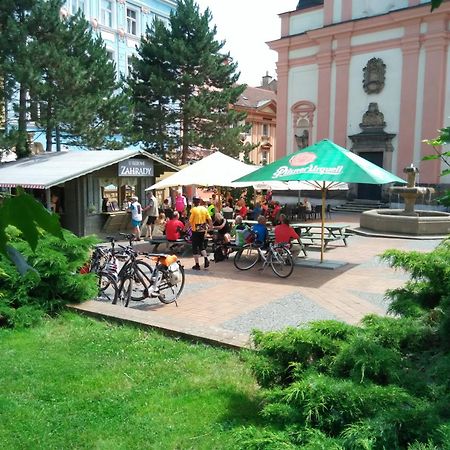 Apartments Rose Garden Decin Exterior photo