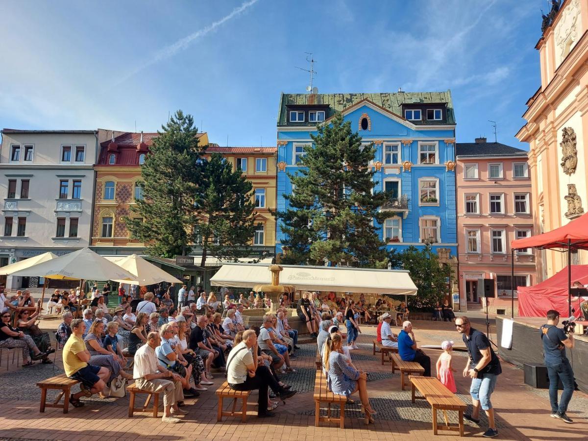 Apartments Rose Garden Decin Exterior photo